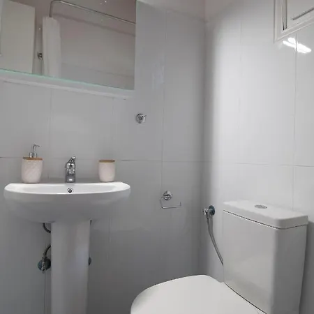 Semesterbostad House Above The Castle Ioulis