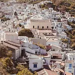 House Above The Castle Tatil Evi Ioulis